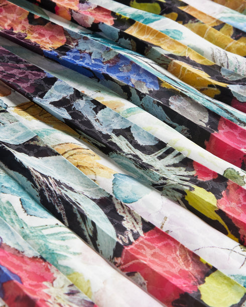 CORNINA-Skirts-Live in a floral fantasy with CORNINA. This midi skirt splices together vintage inspired floral prints to create a piece that truly stands out. Box pleats bring plenty of flow, whilst the fitted waist and A-line shape add a dose of elegance. Midi skirt Spliced floral print Box pleats Fitted waist Concealed zip fastening A-line- Ted Baker Romania